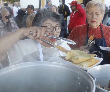 Villa de Seris vende 10 mil tamales por las fiestas de la Candelaria