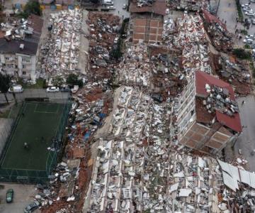 Nuevo sismo de  6.4 sacude una de las zonas más afectadas de Turquía
