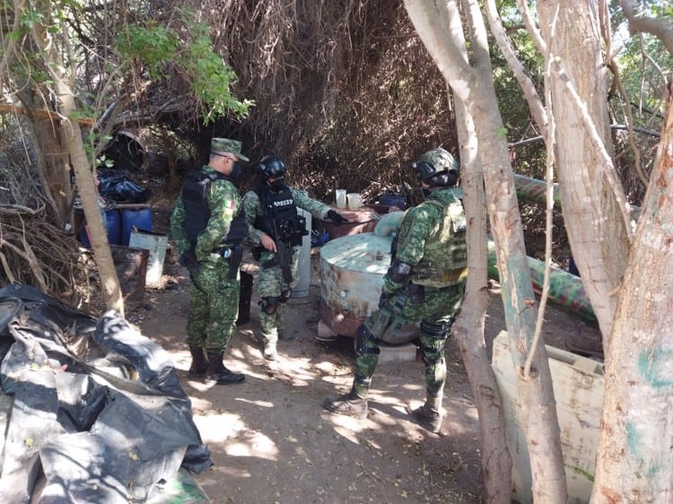 Ejército asegura el narcolaboratorio más grande registrado en México