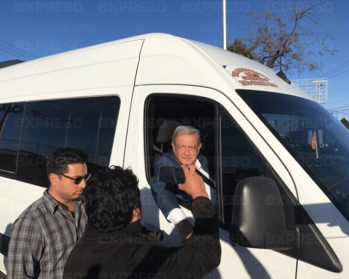 López Obrador arriba a Hermosillo para comenzar gira por Sonora