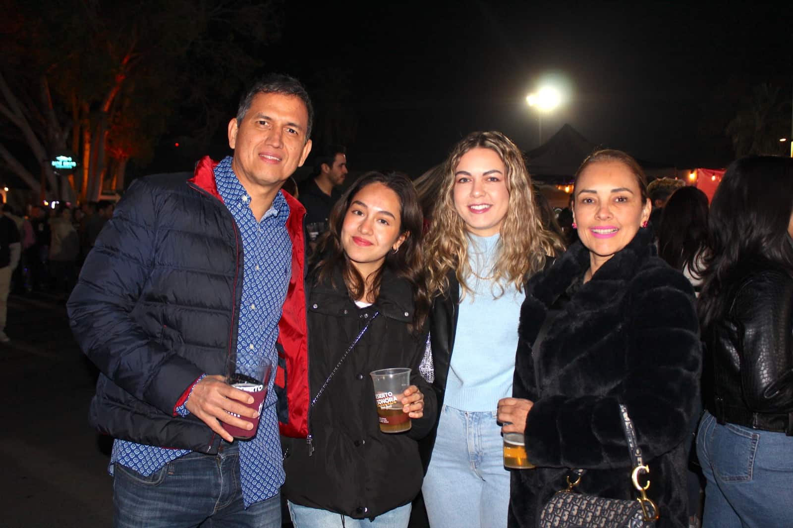 Disfrutan del Desierto de Sonora Beer Fest