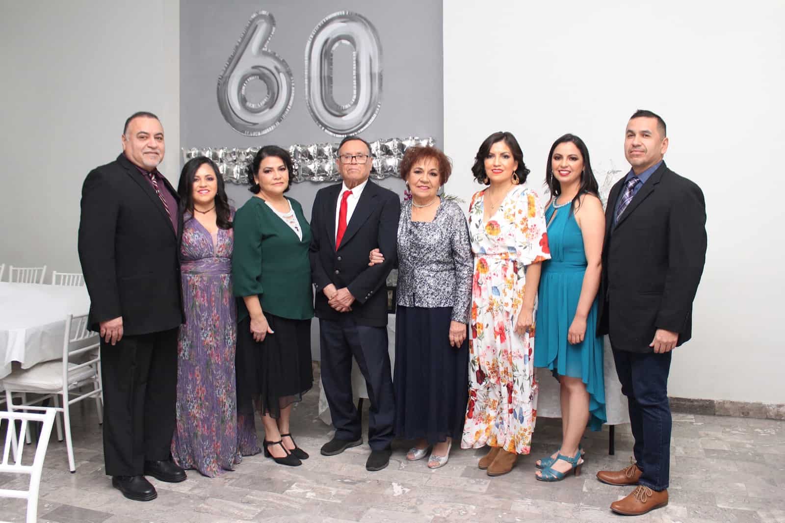 Celebran Laura Elena y José sus Bodas de Diamante