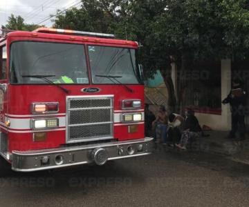 Rescatan a 4 personas de conato de incendio en la San Javier