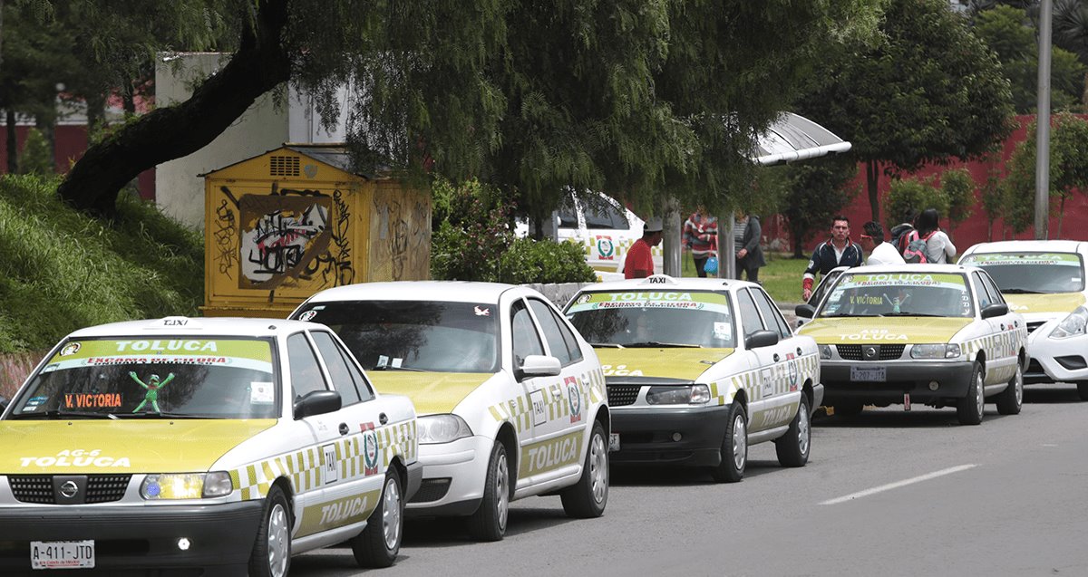 Detienen a hombres que usaban un taxi para abusar de mujeres