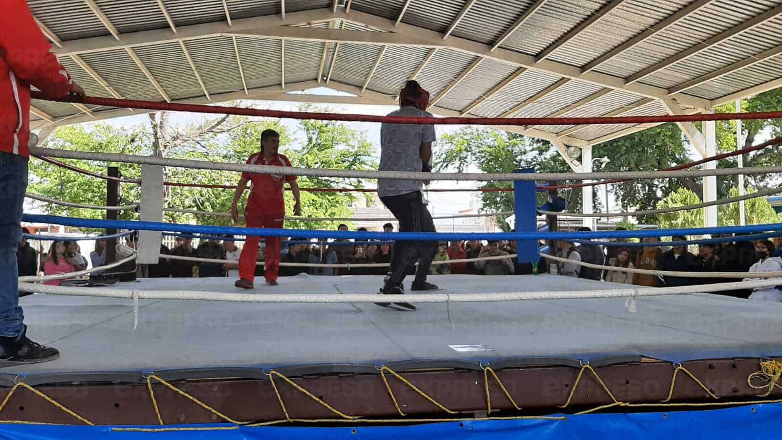 Combaten riñas escolares con taller de box en Cbtis 132