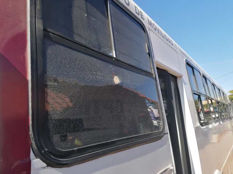 Alertan por vandalismo y agresiones a choferes de transporte público