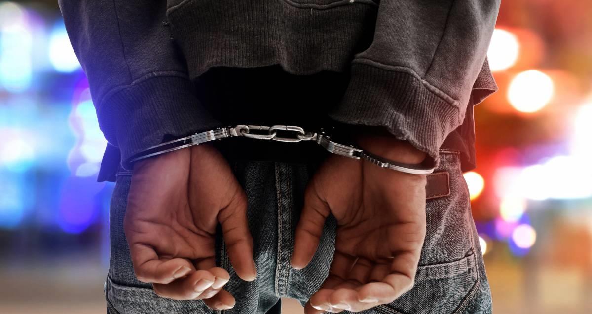 Arresta Policía de Hermosillo a cuatro sujetos armados