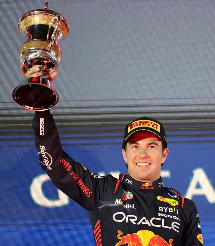 Checo Pérez causa polémica en Fórmula 1 por sus declaraciones en Red Bull