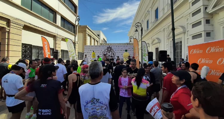 Corren medio maratón en Hermosillo