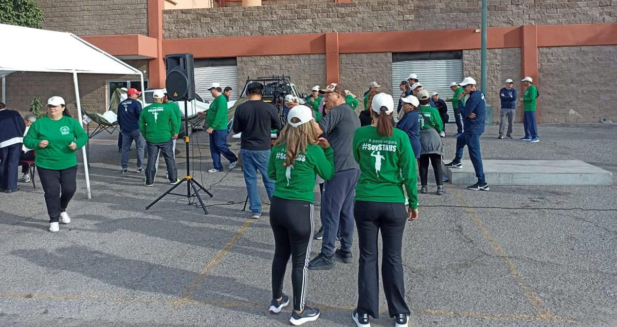 Participan docentes de la Unison en caminata por la salud