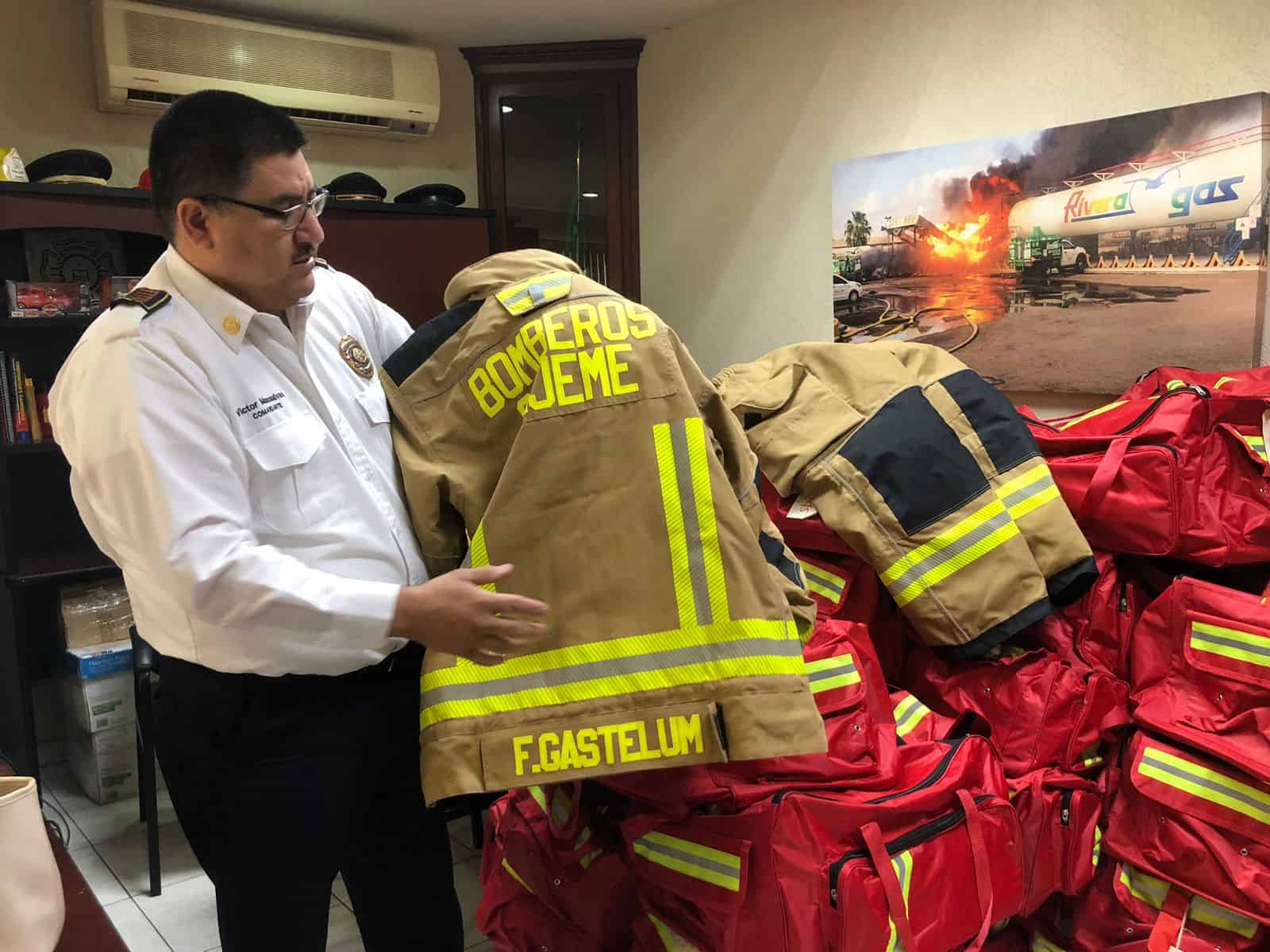 Bomberos de Cajeme reciben 50 equipos de seguridad