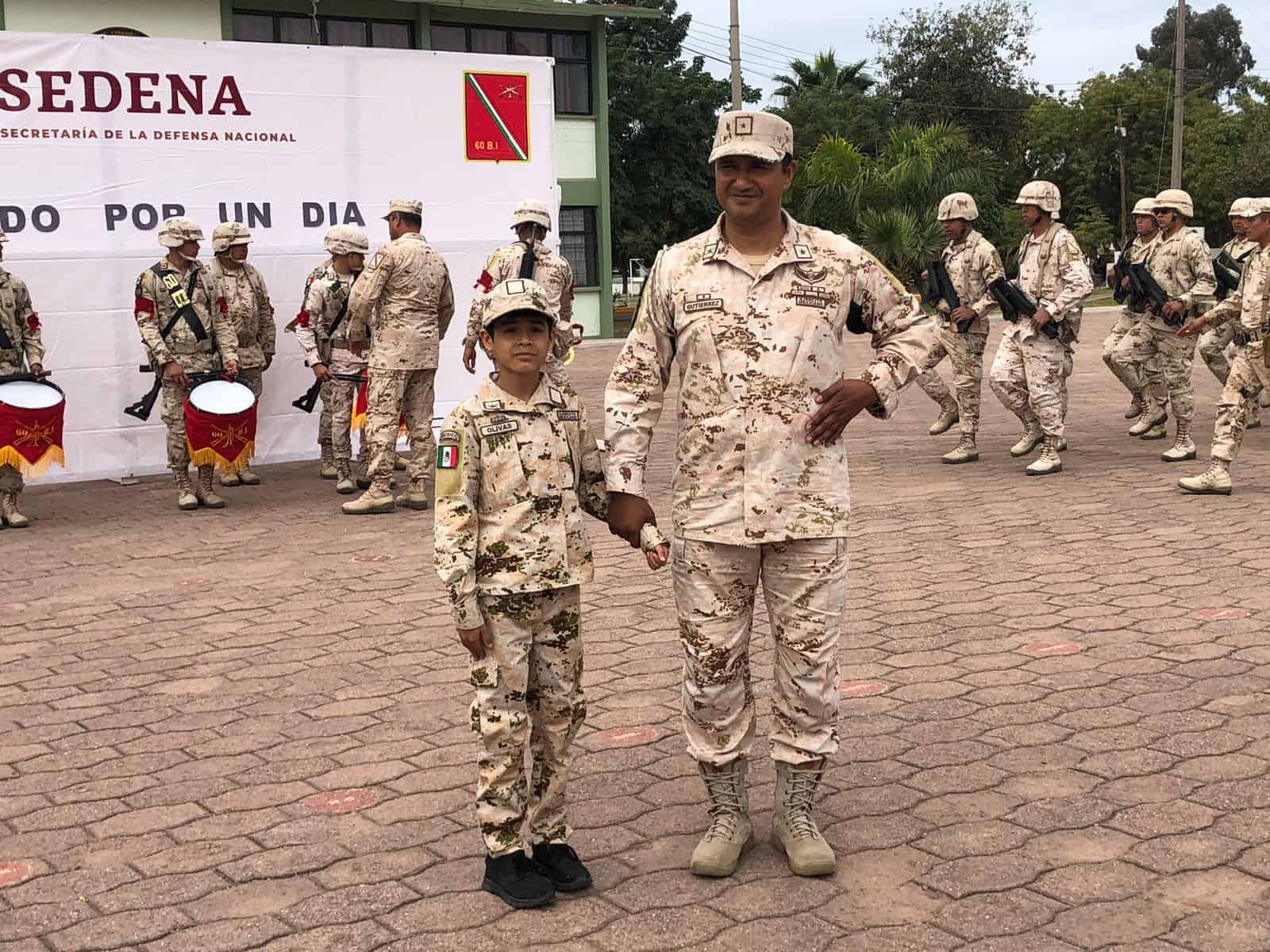 El pequeño Hugo cumple su sueño y se convierte en Soldado por un Día