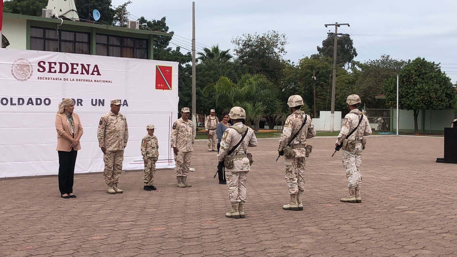 El pequeño Hugo cumple su sueño y se convierte en Soldado por un Día