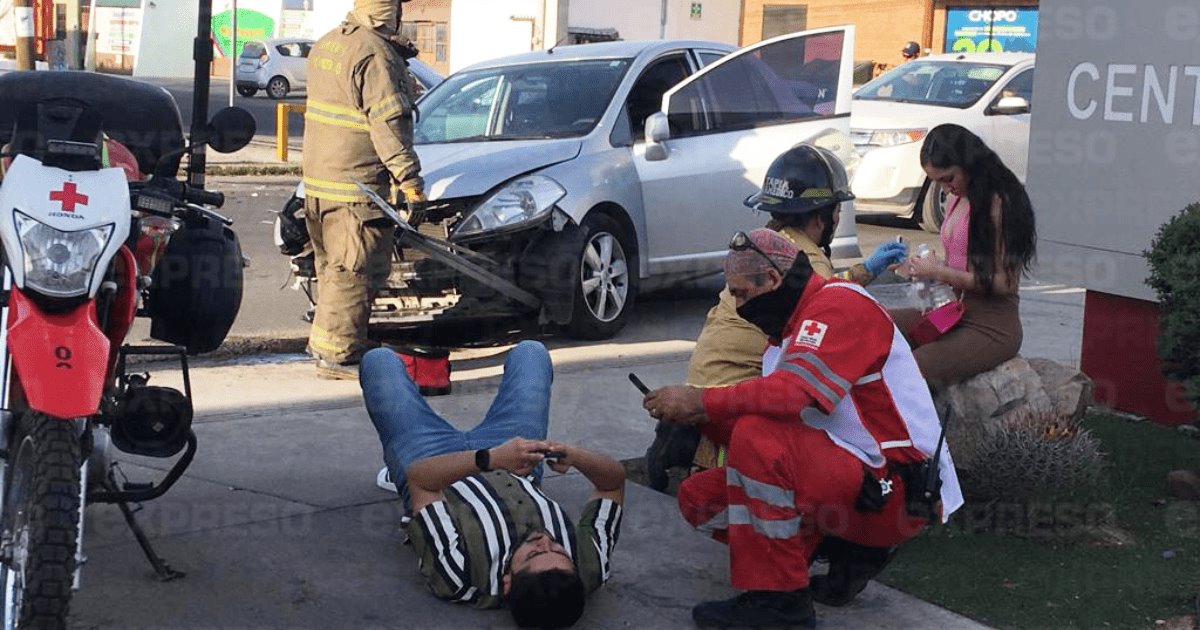 Choque en intersección de la colonia San Benito deja 2 personas lesionadas