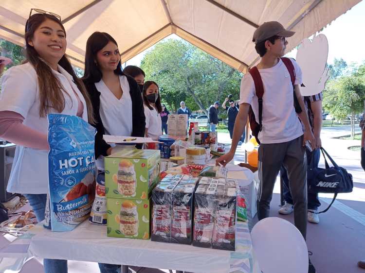 Alumnos de Ciencias Nutricionales organizan colecta de alimento