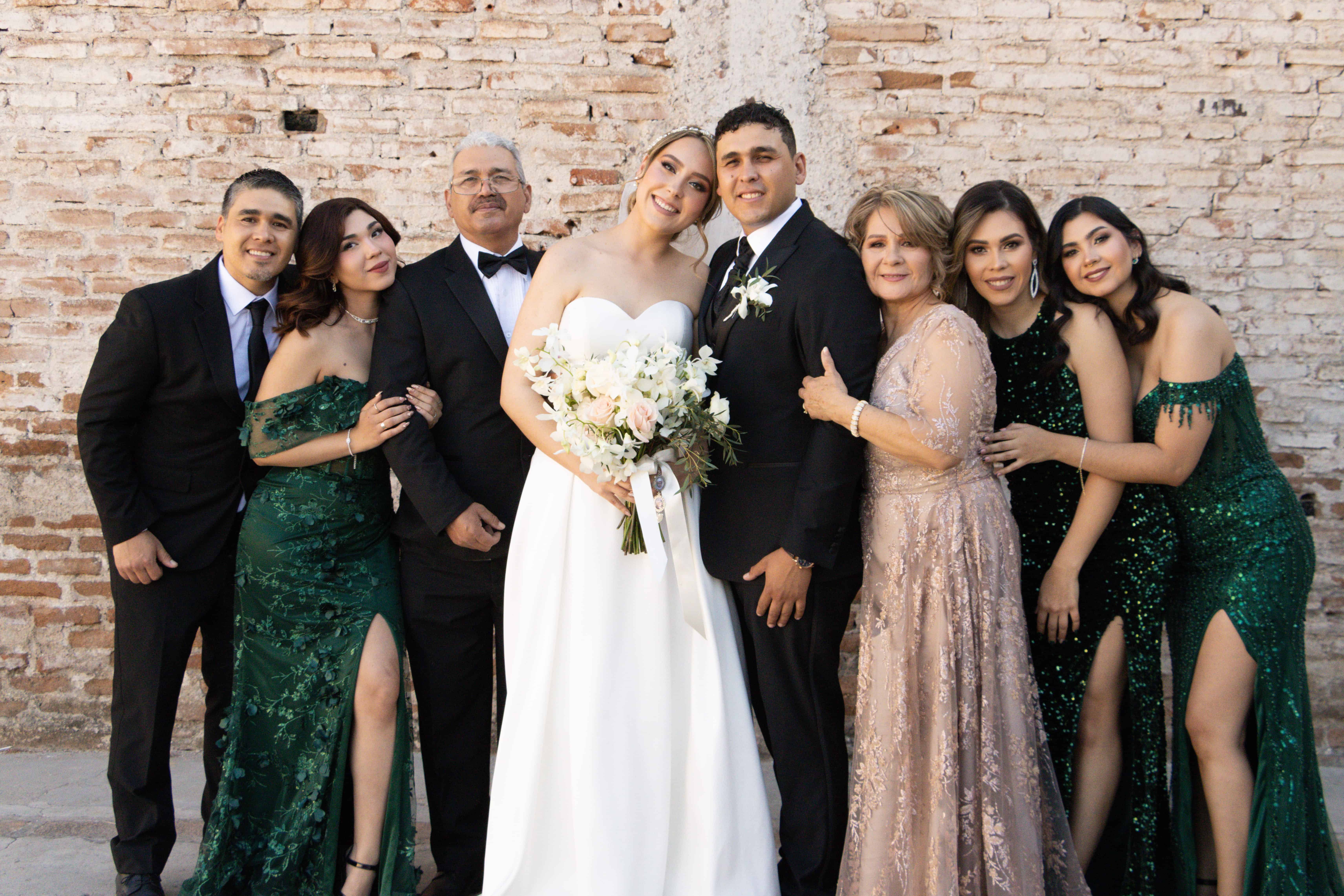 Alejandra y Alejandro inician una vida juntos llenos de felicidad