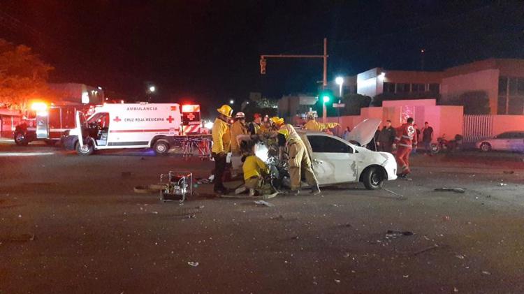 Mujer pierde la vida en fuerte choque en Ciudad Obregón