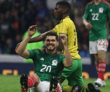 México evita fracaso en Nations League con empate 2-2 ante Jamaica