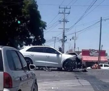 Delantero de Chivas sufre aparatoso accidente