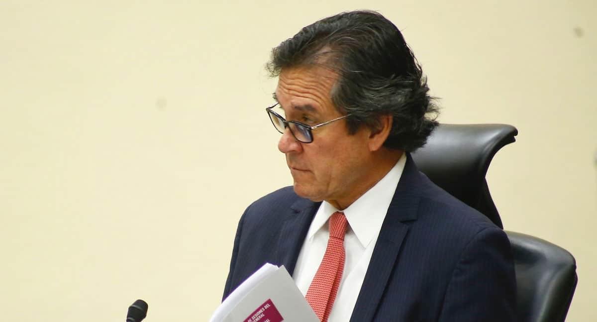 Edmundo Jacobo renuncia a la Secretaría Ejecutiva del INE