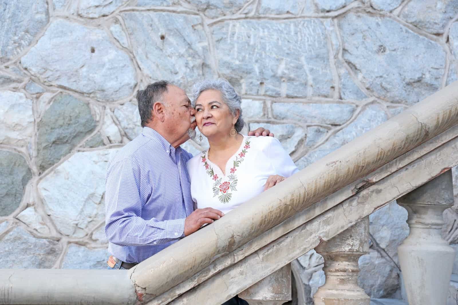 Celebran Manuela y Sergio 43 años de casados