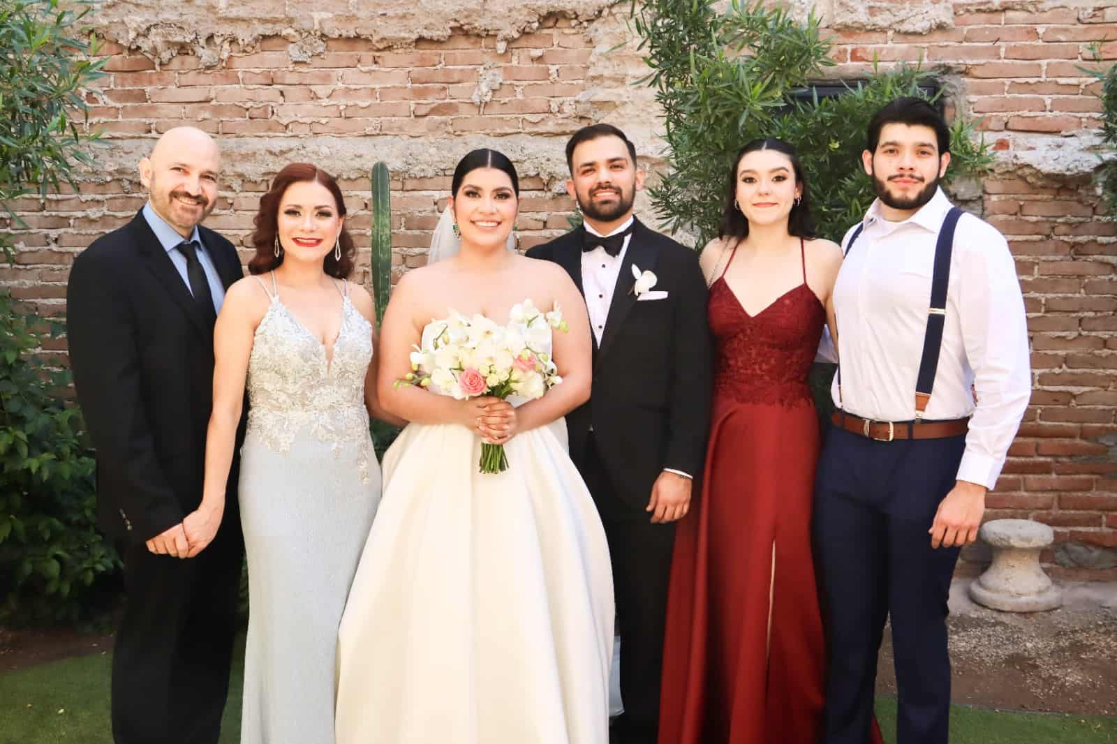 Reciben con ilusión el Sacramento del Matrimonio