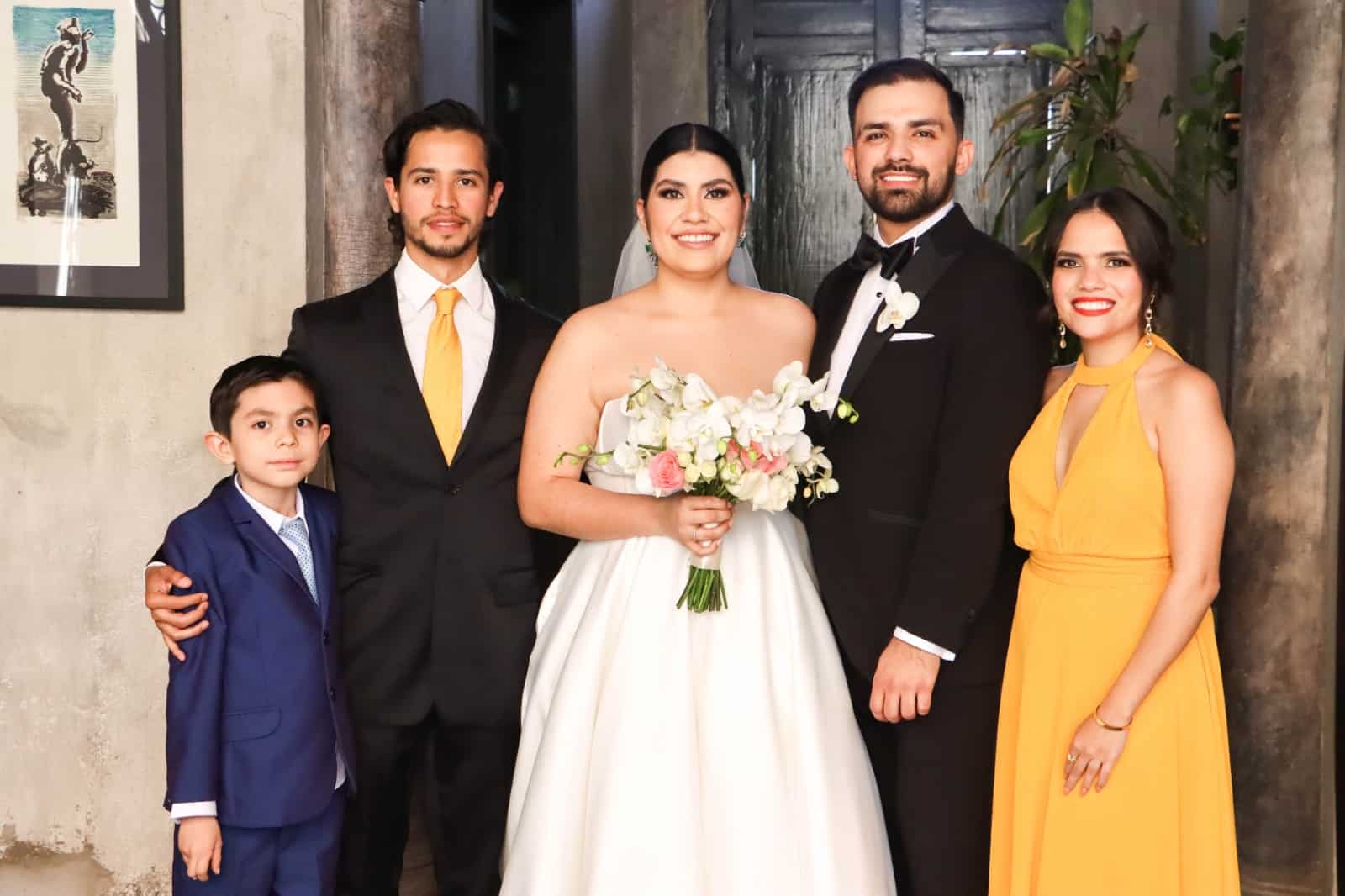 Reciben con ilusión el Sacramento del Matrimonio