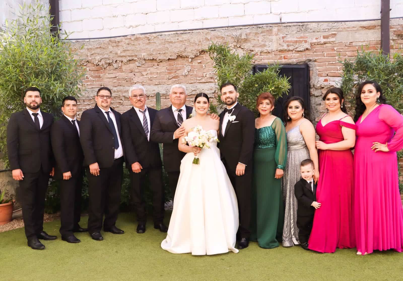 Reciben con ilusión el Sacramento del Matrimonio