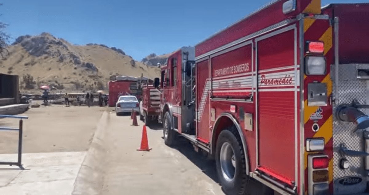 Se incendia ramada luego de que cayera un fuego pirotécnico al techo