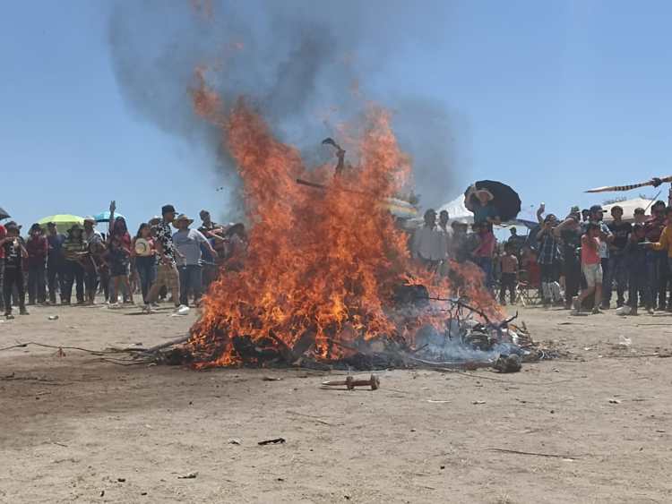 Fariseos de El Tronconal concluyen Semana Santa 2023; así fue la marcha