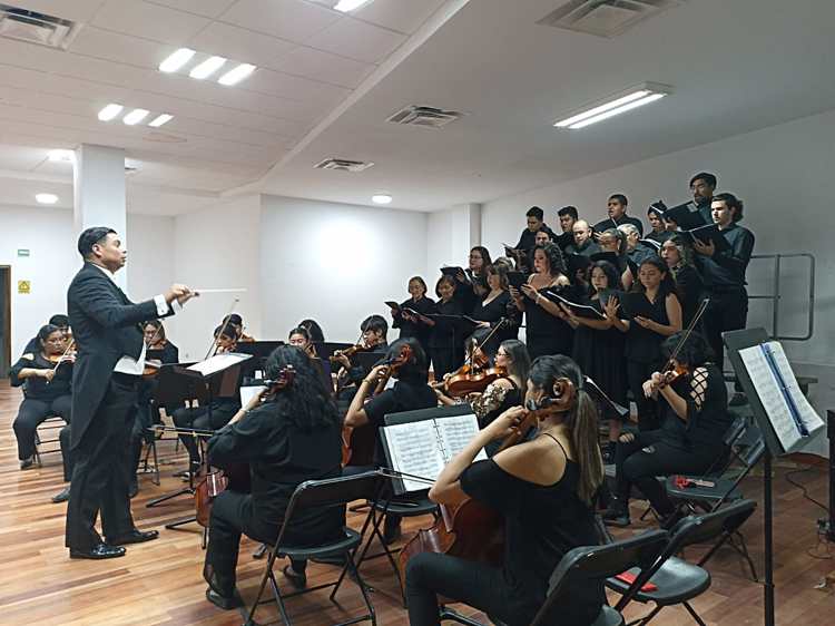 Presentan Gloria de Antonio Vivaldi en el templo San Fernando en Guaymas