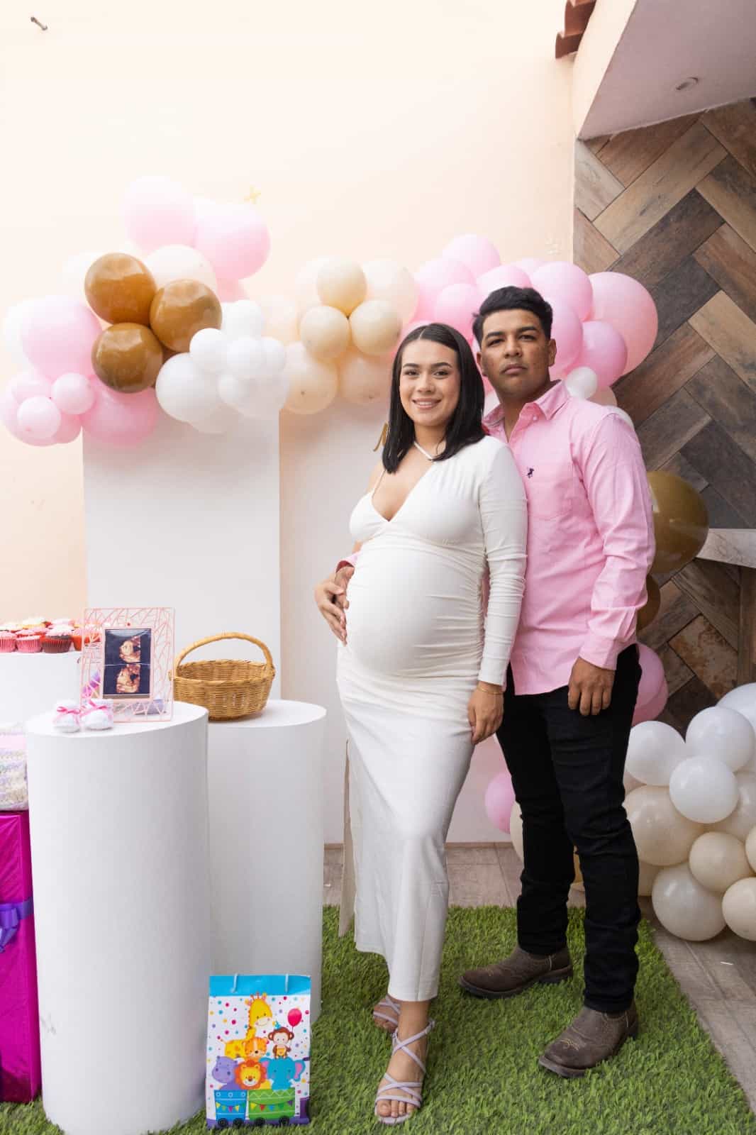 Fiesta prenatal para Allison Solano