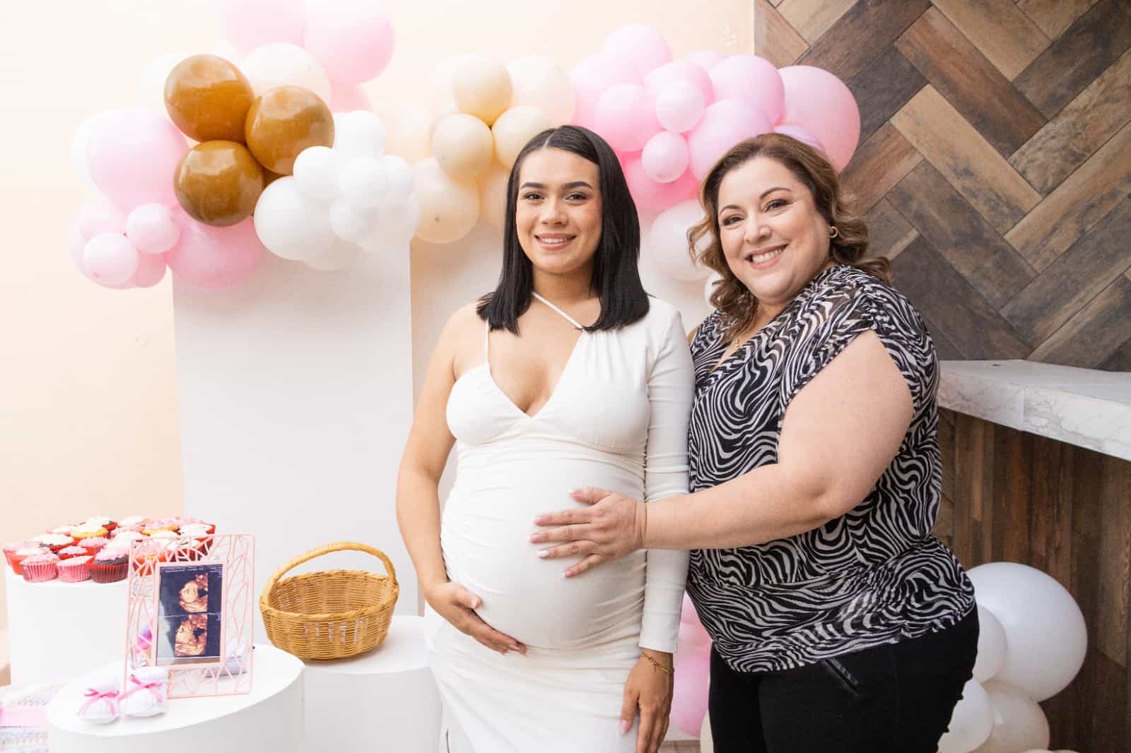 Fiesta prenatal para Allison Solano