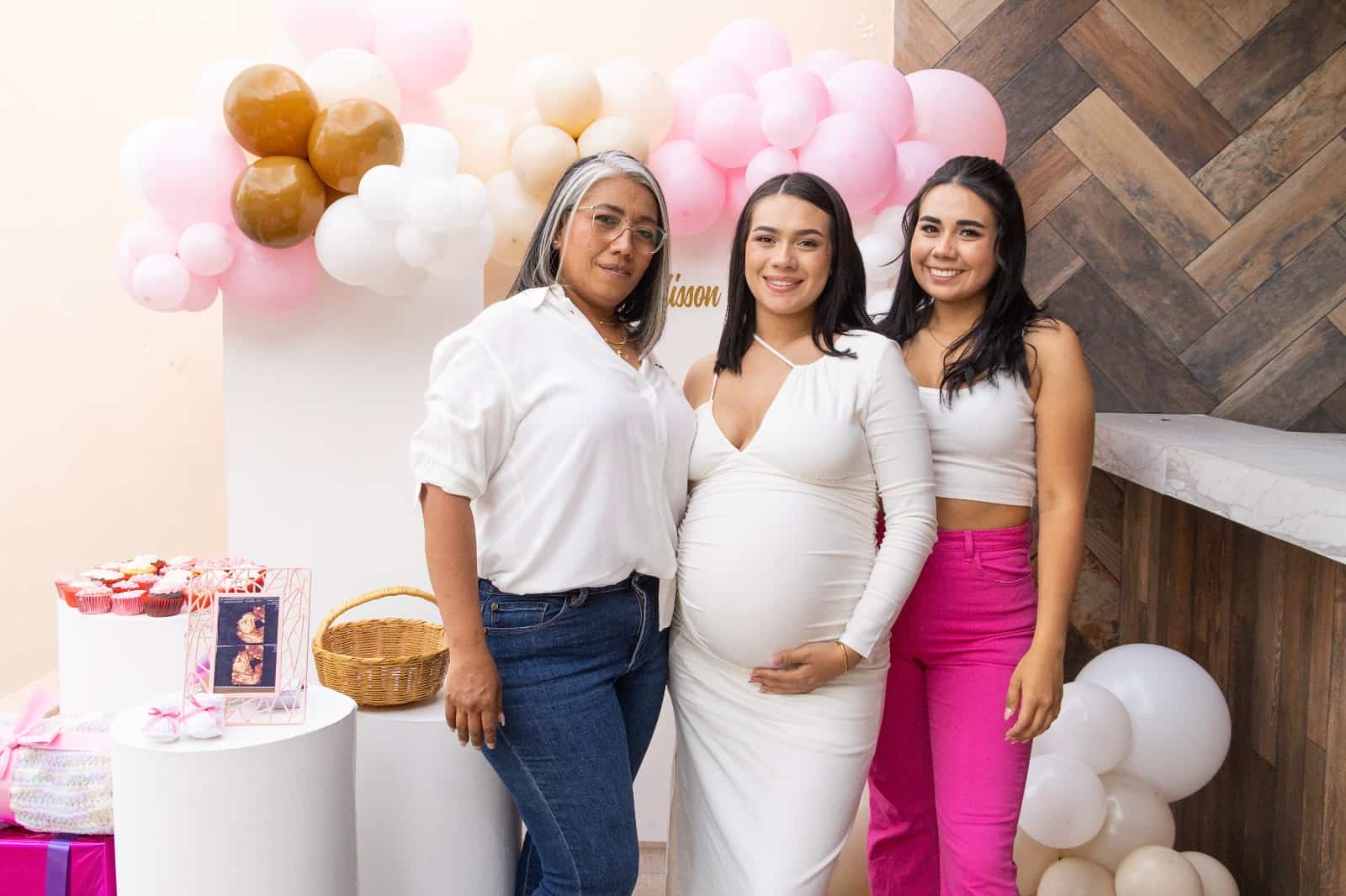 Fiesta prenatal para Allison Solano