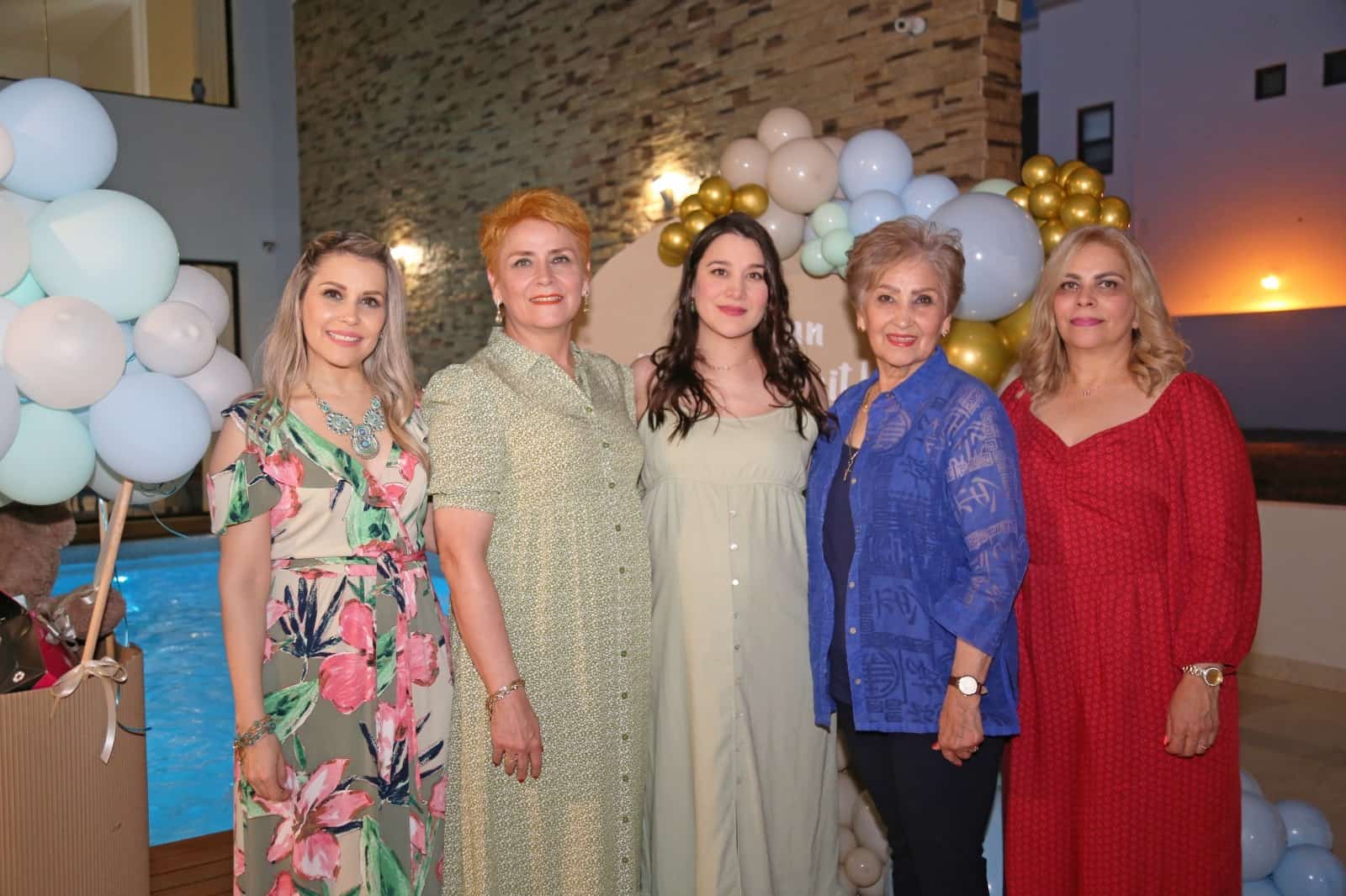 Espléndida fiesta prenatal para Rebecca Rodríguez González