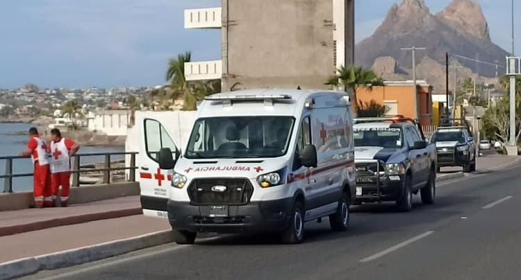 Localizan cuerpo flotando en bahía de San Carlos