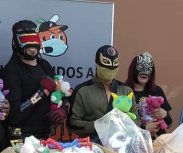 Luchadores realizan colecta de juguetes para el Día del Niño; ¿cómo ayudar?