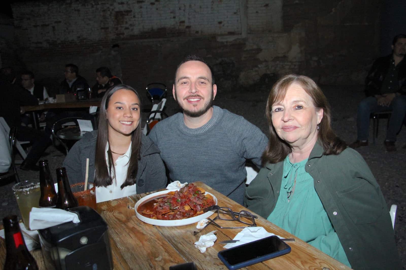 Degustan rica cena en Casa Sorjuana