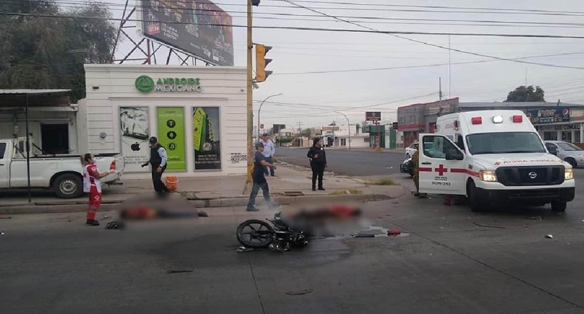 Choque entre pick up y motocicleta deja un muerto y un lesionado