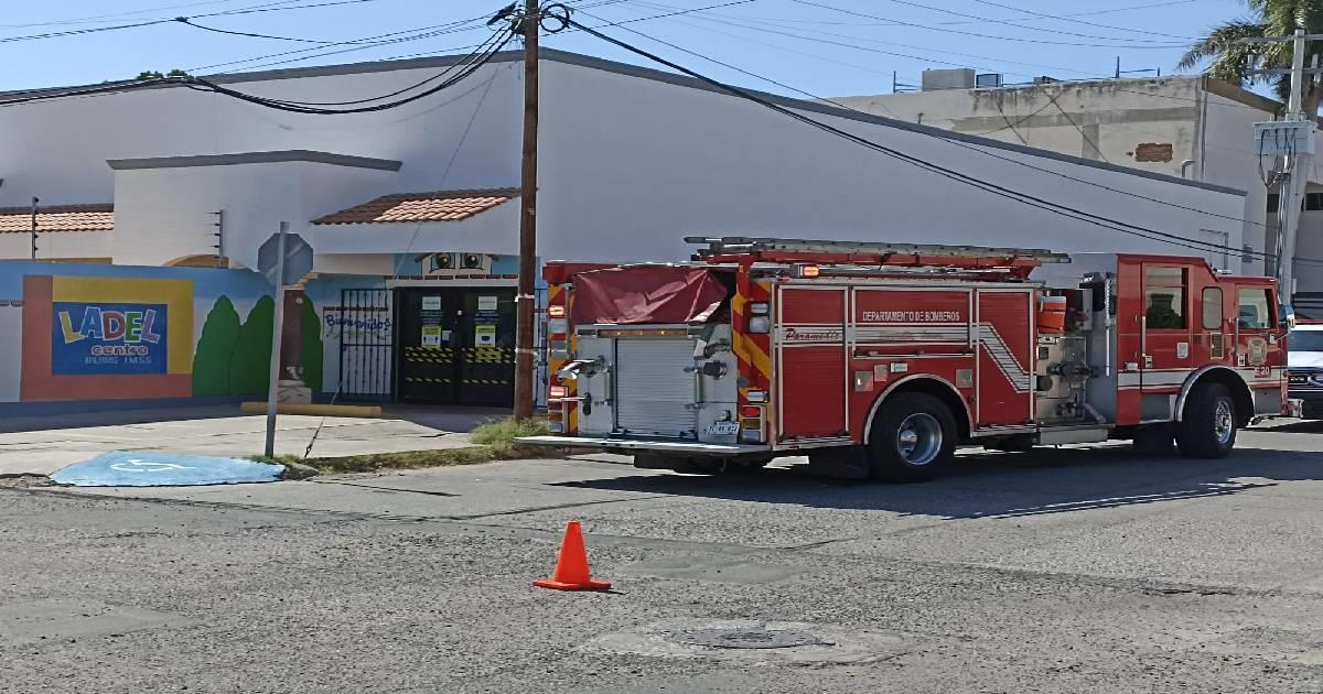 Bomberos atienden fuga de gas en guardería que resultó ser un animal muerto