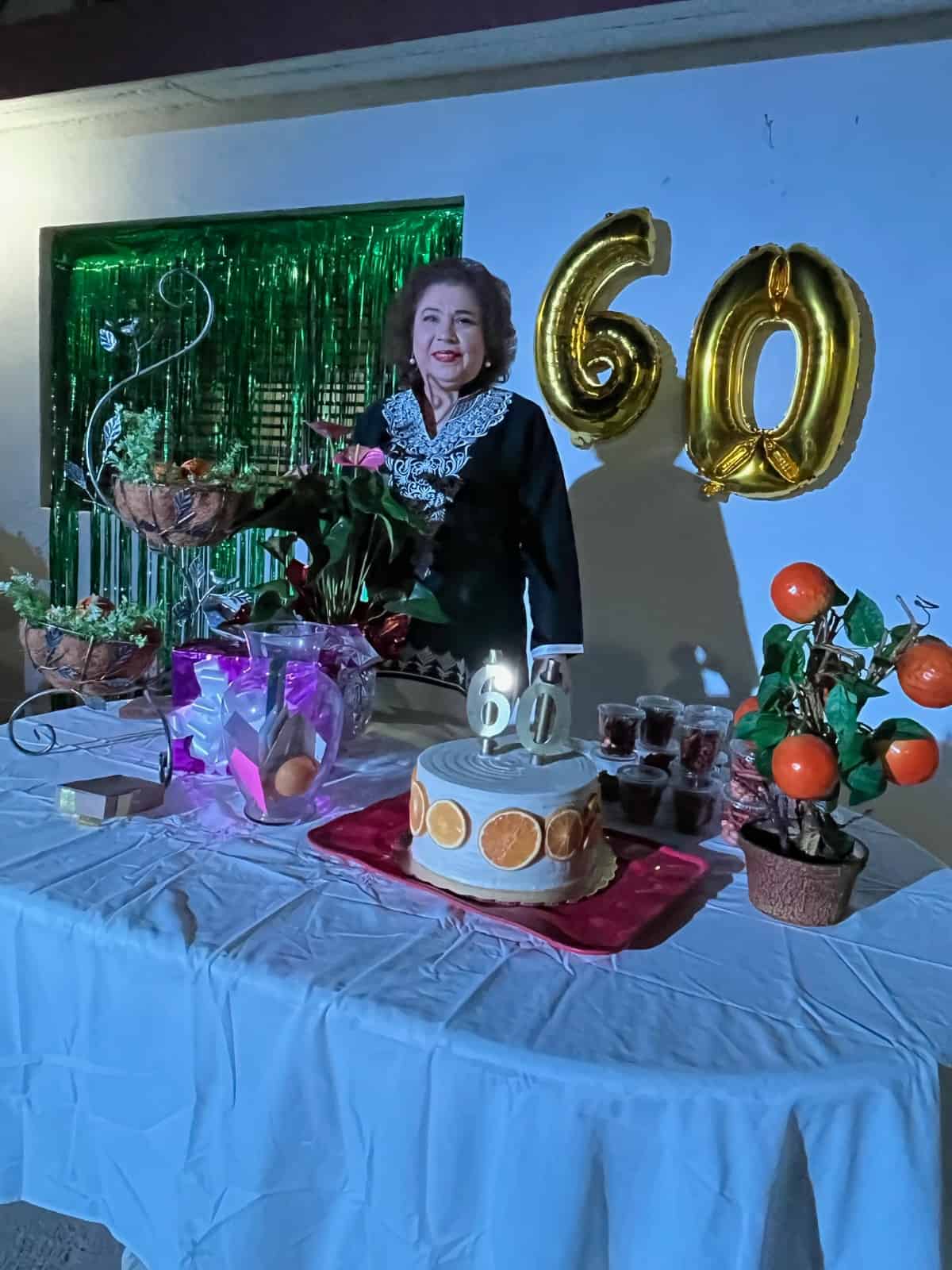 Ericka Pfeiffer Méndez celebra sus 60 años