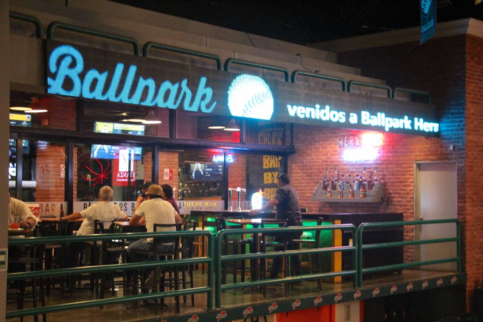 Noches de relax entre amigos en Ballpark