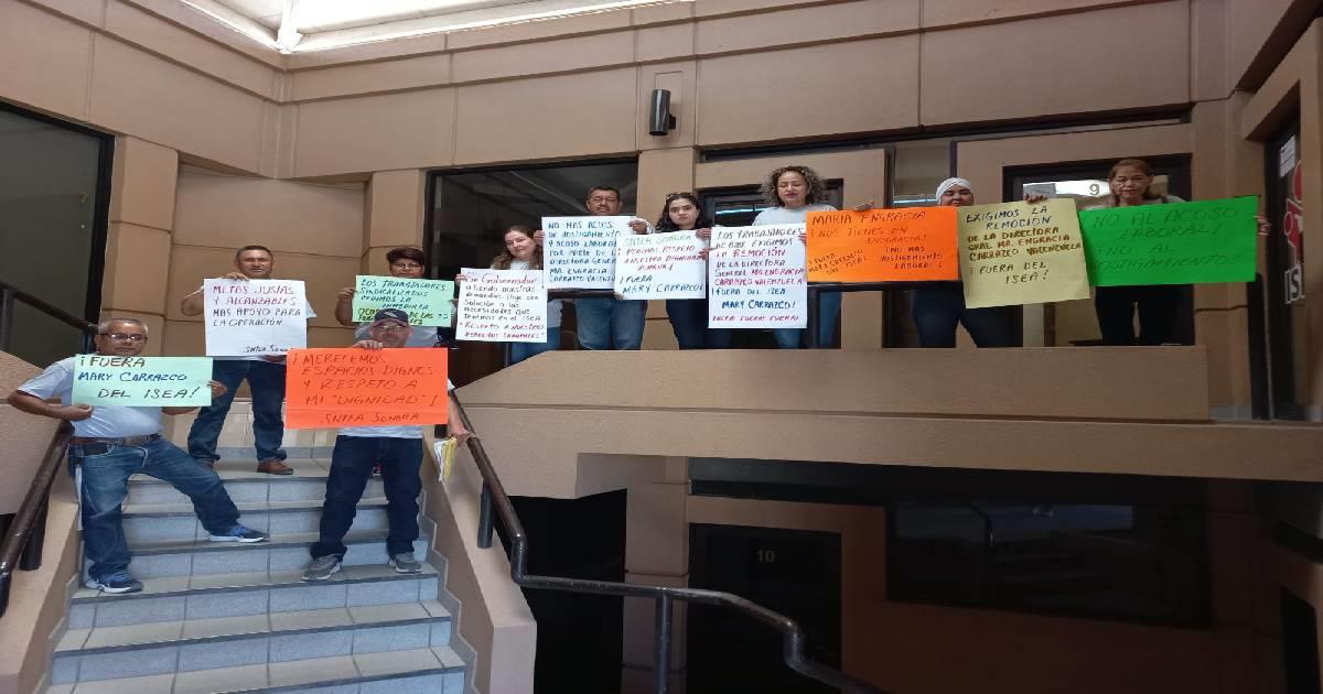 Trabajadores del ISEA exigen la destitución de la titular en Navojoa