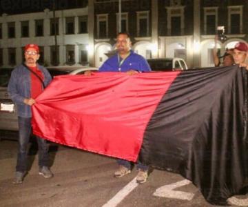 Huelga en la Unison es oficialmente levantada; retiran candados y banderas