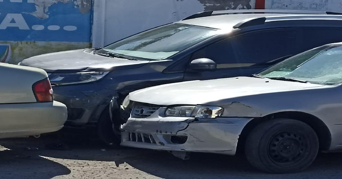 Policía registra choque entre dos vehículos sin lesionados en San Benito