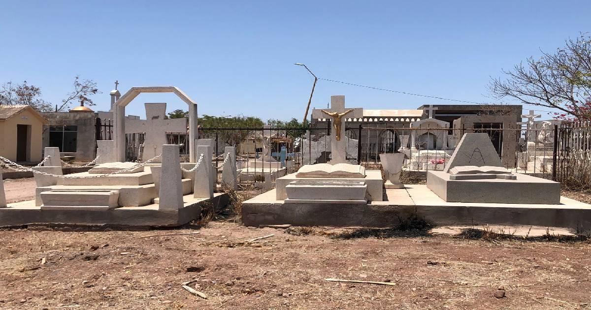 Preparan panteones de Hermosillo para el Día de Muertos