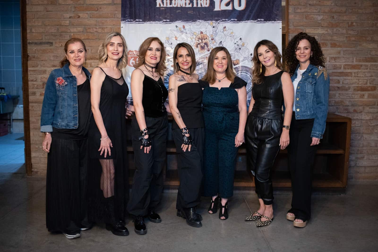 Luz María y Elsa celebran sus 60 con mucha energía