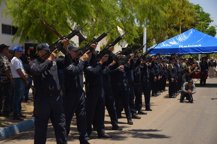 Dan el último adiós a comandante Víctor Hugo Valdez Picos