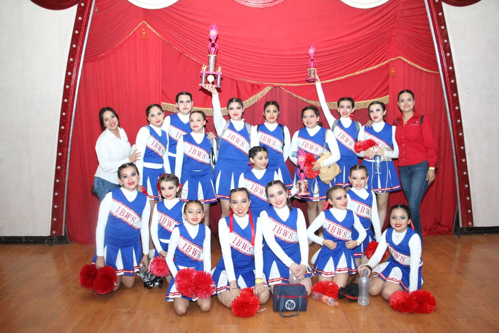 Disfrutaron de Torneo Estatal de Porristas