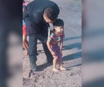 Policías auxilian a niña de 3 años que se ahogaba en Playa Esthela
